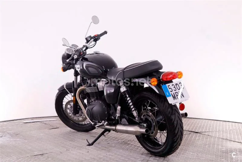 Triumph Bonneville T100 – Vista 7