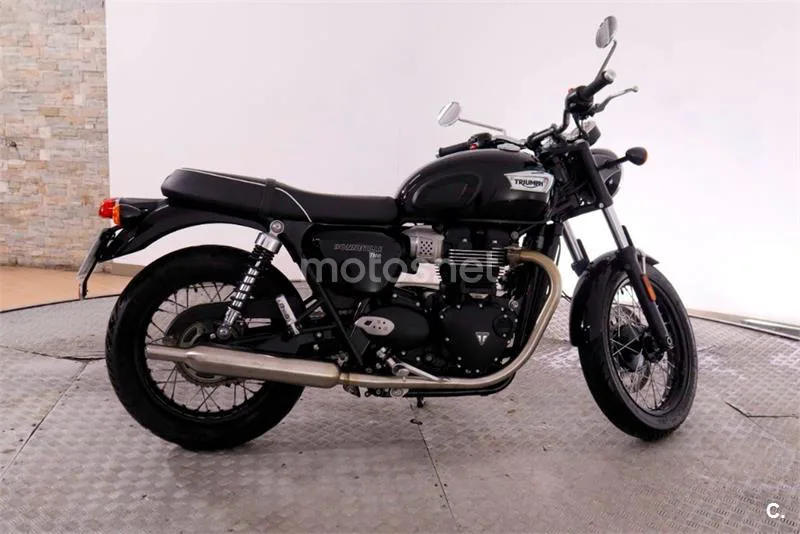 Triumph Bonneville T100 – Vista 9