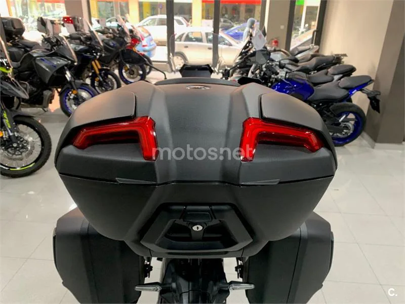 Yamaha Tracer 9 – Vista 15