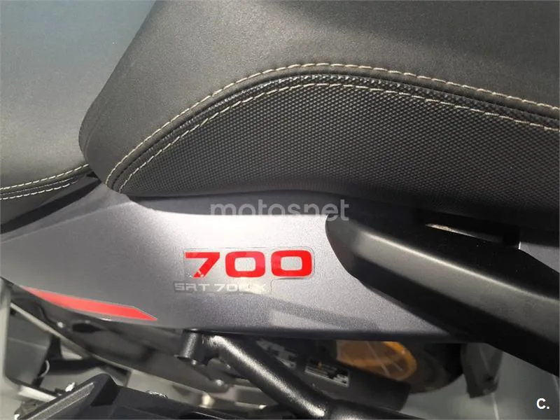QJ Motor SRT 700 X – Vista 4