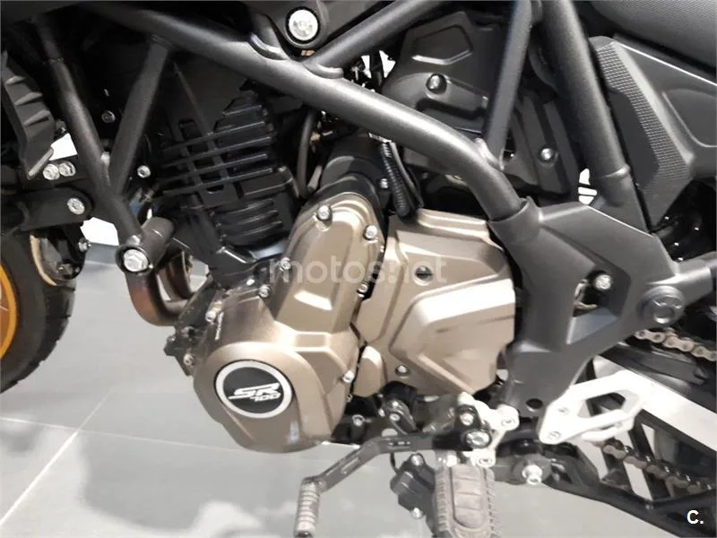 QJ Motor SRT 700 X – Vista 5