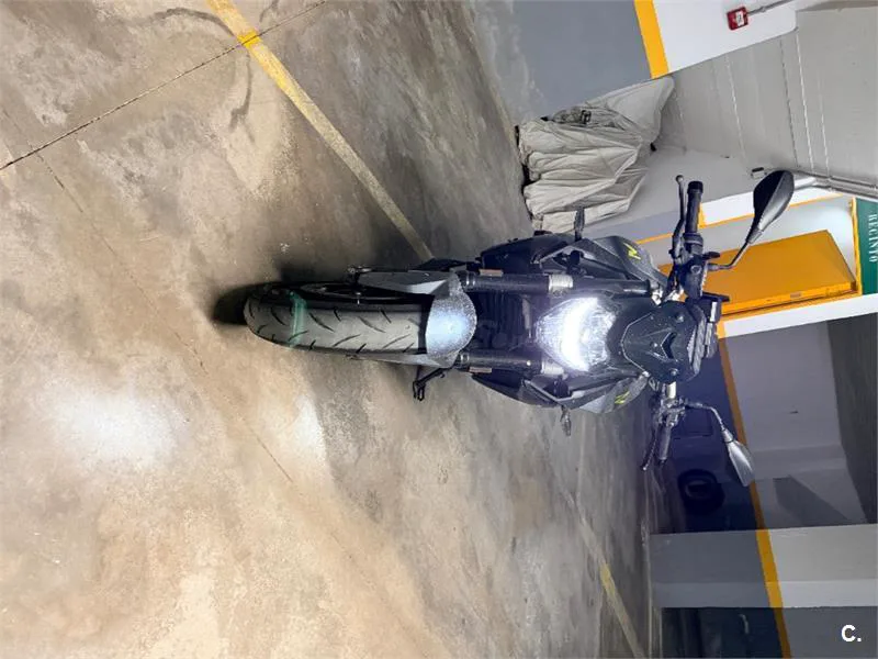 BMW F 900 R – Vista 3