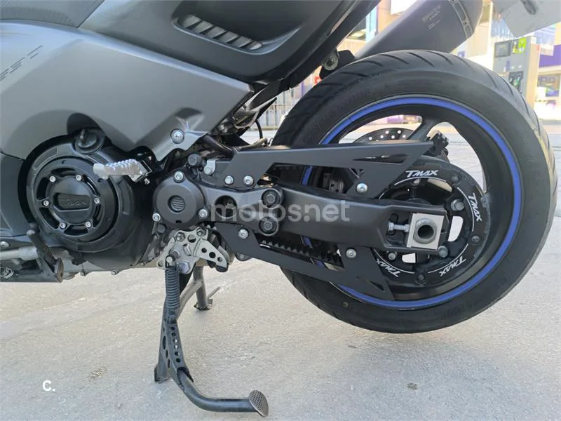 Yamaha TMAX 530 – Vista 4