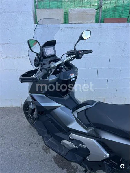 Honda X-ADV – Vista 4