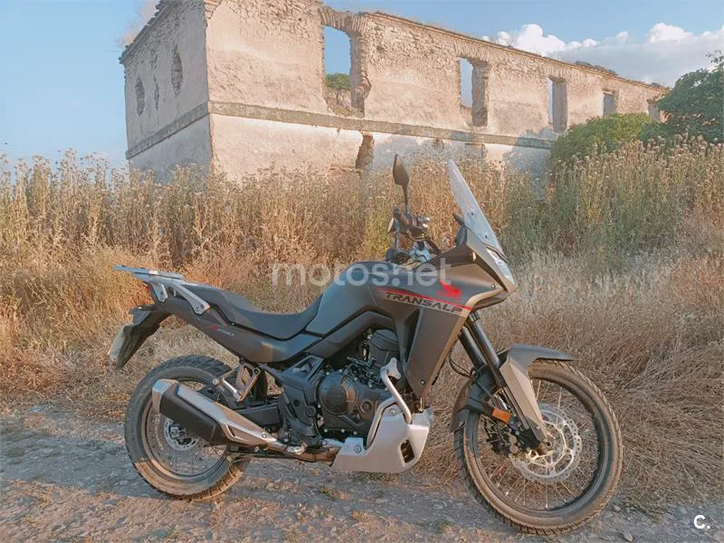 Honda XL 750 Transalp – Vista 4