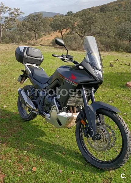 Honda XL 750 Transalp – Vista 5