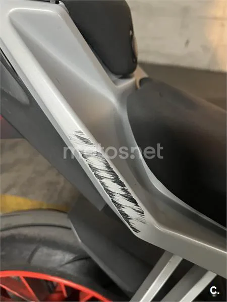 Yamaha MT-125 – Vista 8