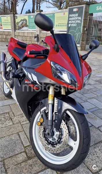 Yamaha R1 – Vista 2