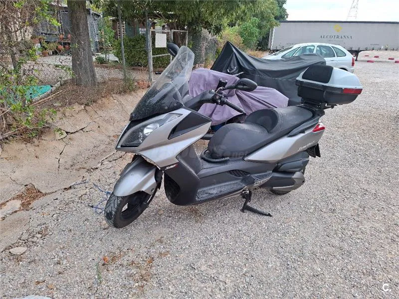 Kymco Super Dink 300i – Vista 2