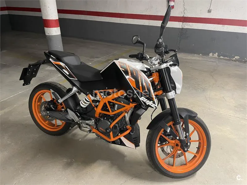 KTM 390 Duke – Vista 3