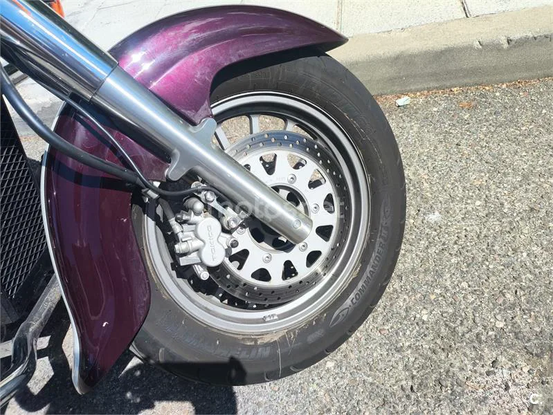 Suzuki Intruder C800C – Vista 6