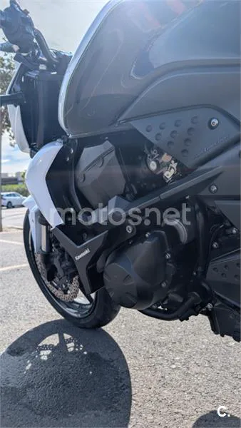 Kawasaki Z 750 – Vista 4