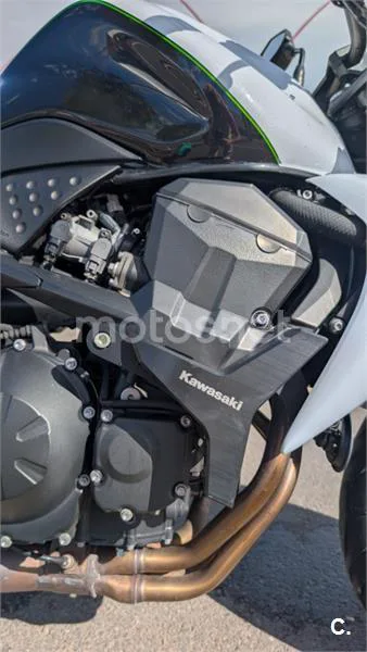 Kawasaki Z 750 – Vista 10