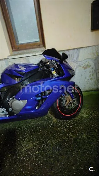 Honda CBR 1000 RR Fireblade – Vista 3