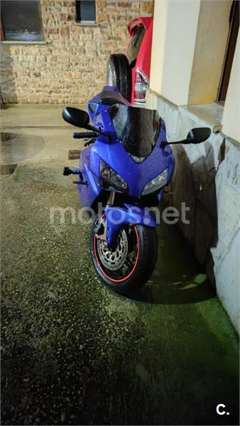 Honda CBR 1000 RR Fireblade – Vista 4