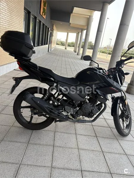 Yamaha YS125 - Vista 9