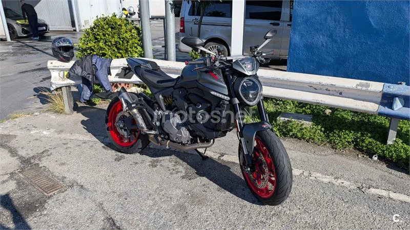 Ducati Monster – Vista 3