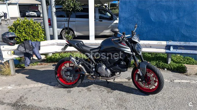 Ducati Monster – Vista 4