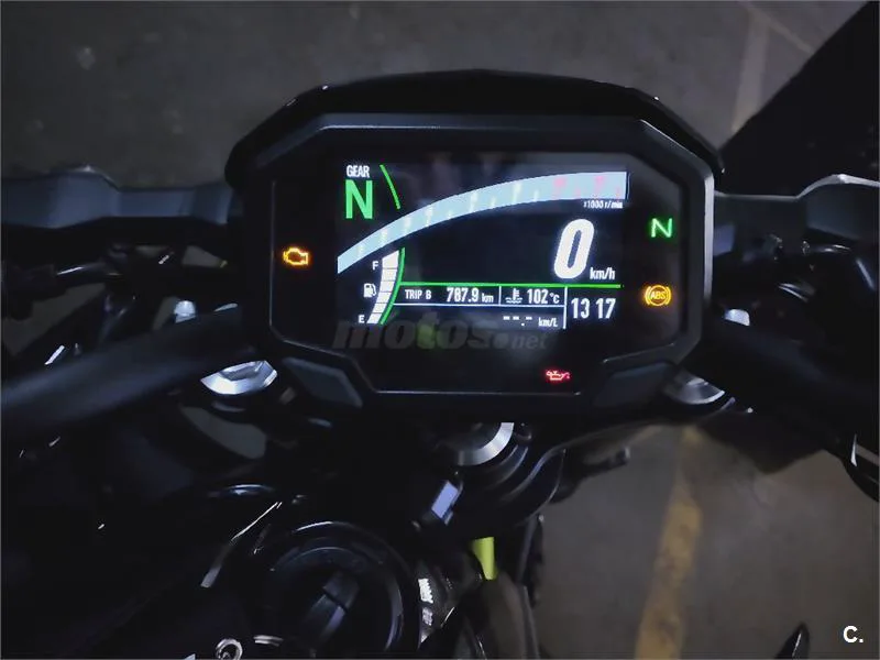 Kawasaki Z 650 – Vista 3