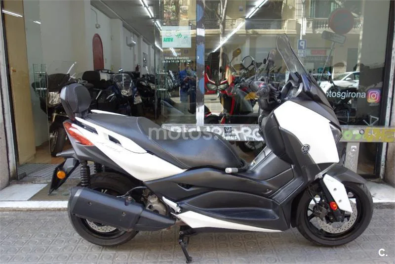 Yamaha XMAX 300 – Vista 15