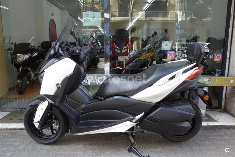 Yamaha XMAX 300 – Vista 3