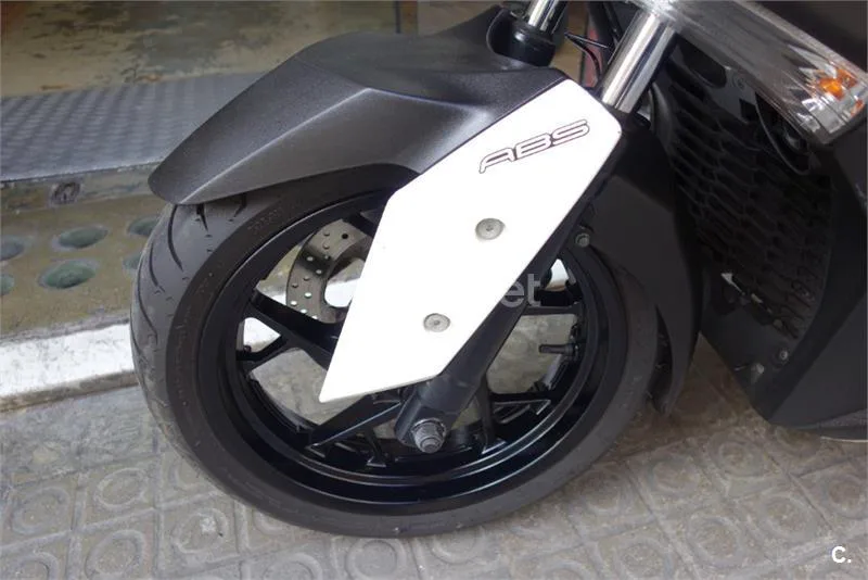 Yamaha XMAX 300 – Vista 5