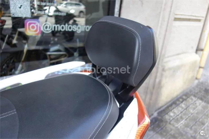 Yamaha XMAX 300 – Vista 7