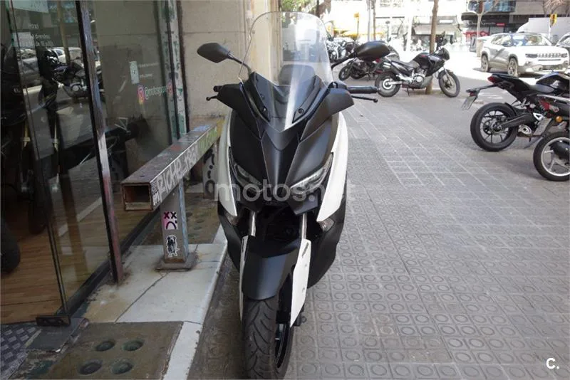 Yamaha XMAX 300 – Vista 8