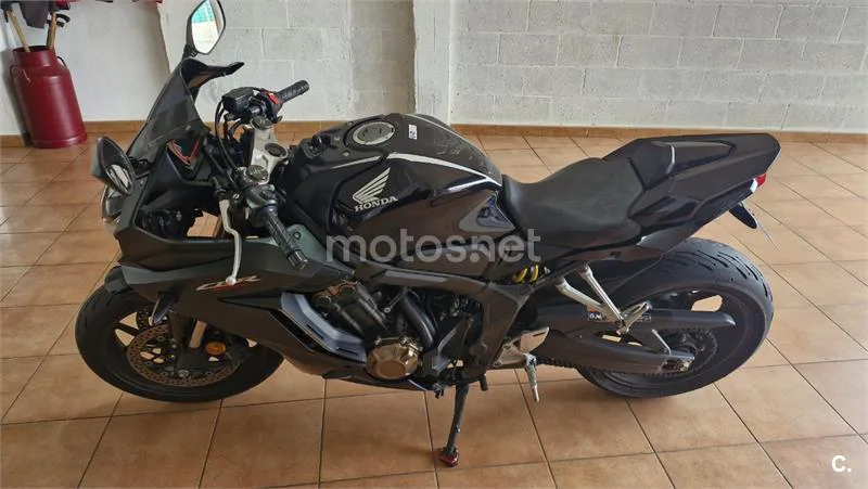 Honda CBR 650 R – Vista 4