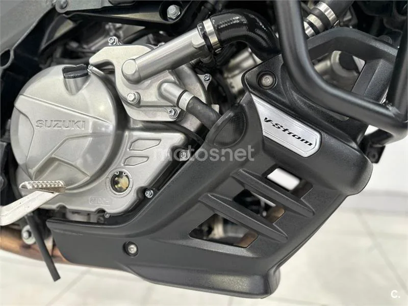 Suzuki V-Strom 650 – Vista 12