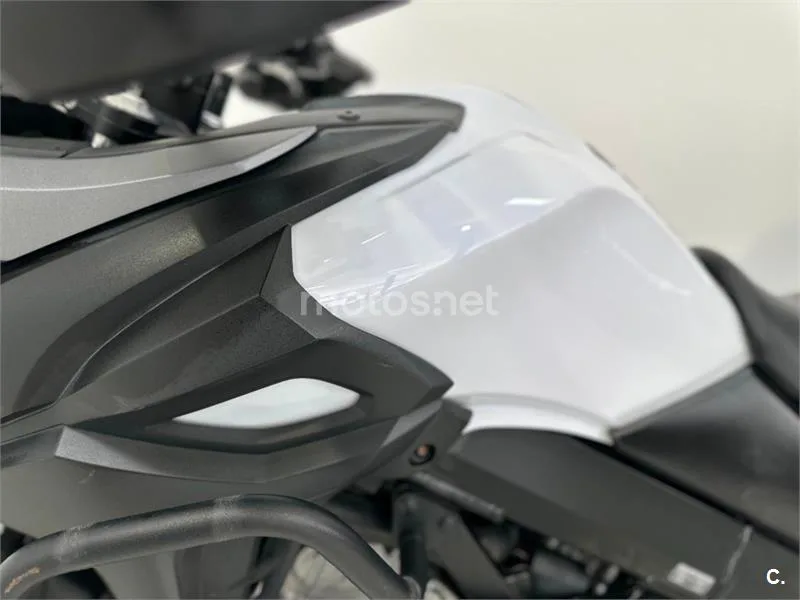 Suzuki V-Strom 650 – Vista 20