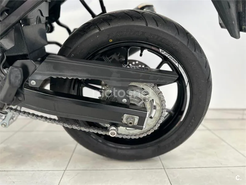 Suzuki V-Strom 650 – Vista 24
