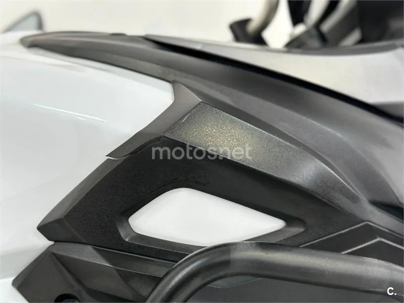 Suzuki V-Strom 650 – Vista 10