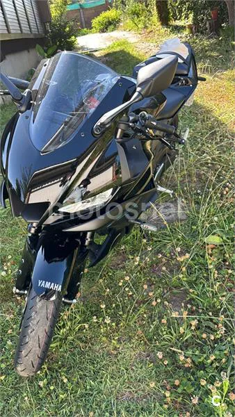 Yamaha R3 – Vista 2