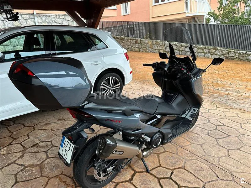 Yamaha TMAX 560 – Vista 4