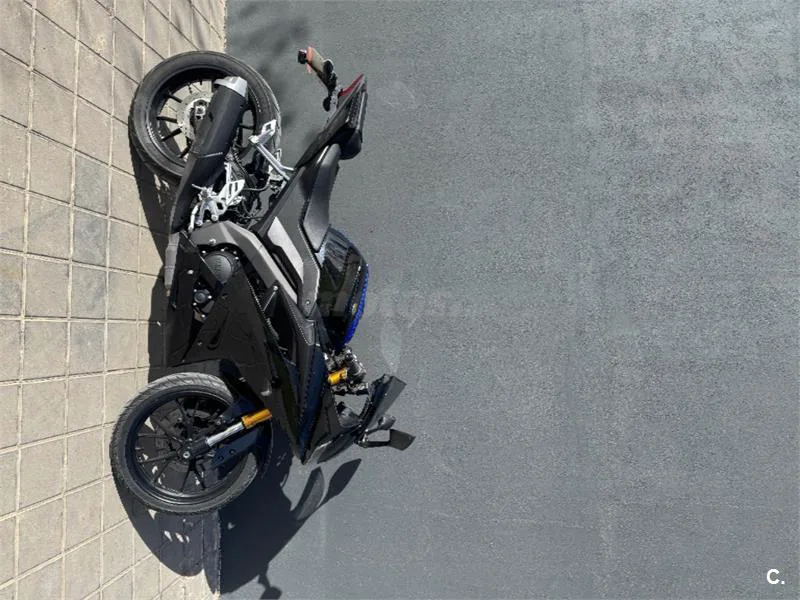 Yamaha R125 – Vista 4