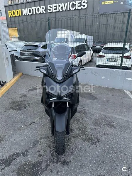 Yamaha XMAX 300 – Vista 7