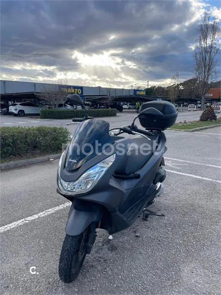 Honda PCX 125 – Vista 2