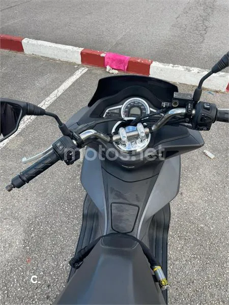 Honda PCX 125 – Vista 3