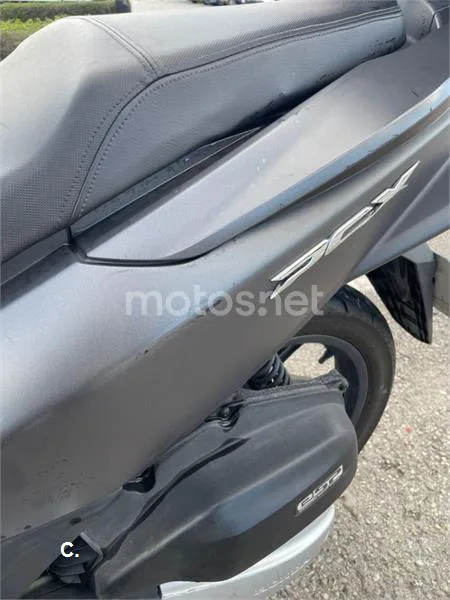 Honda PCX 125 – Vista 4