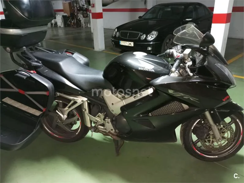 Honda VFR 800 FI – Vista 4