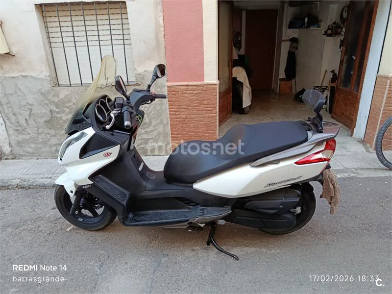 Kymco Super Dink 125i – Vista 3