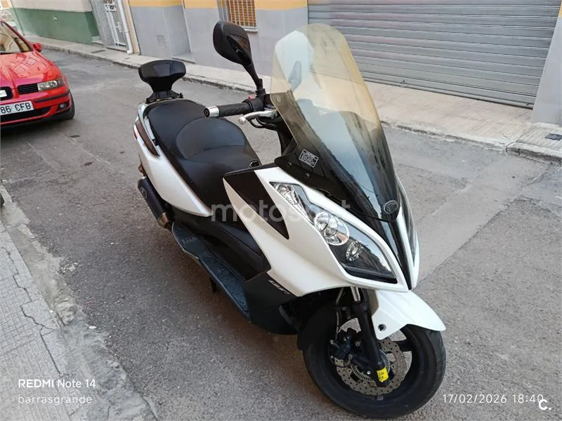 Kymco Super Dink 125i – Vista 7