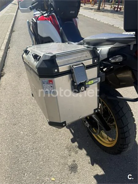 Honda CRF1000L Africa Twin – Vista 11