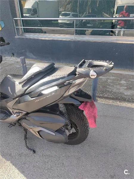 Kymco Xciting S 400 – Vista 11