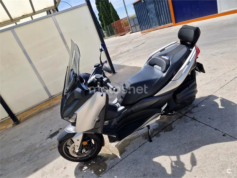 Yamaha XMAX 400 – Vista 3