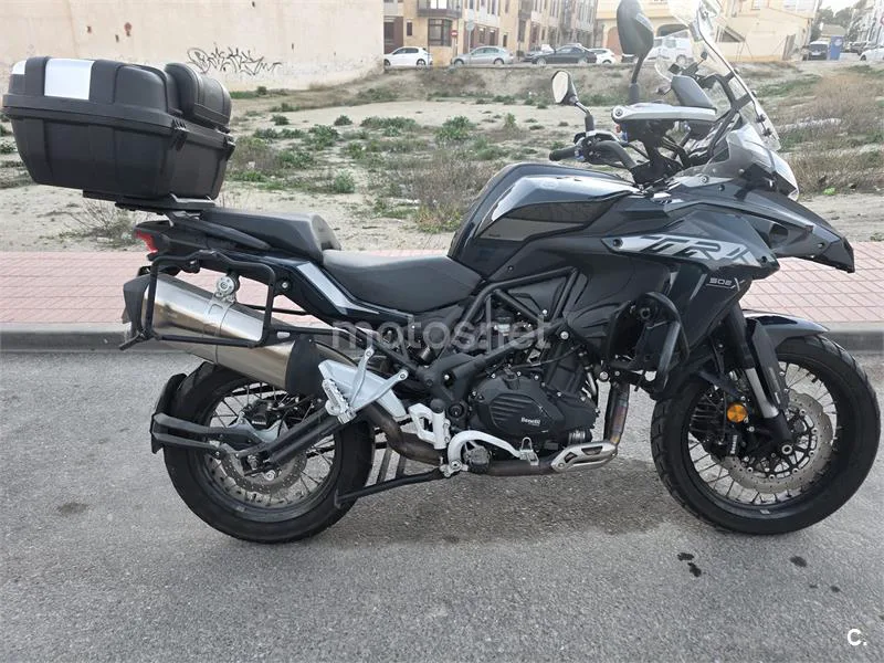 Benelli TRK 502 – Vista 2