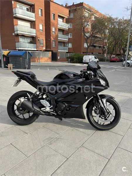 Yamaha R3 – Vista 3