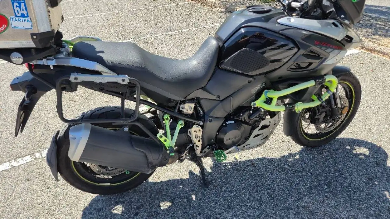 Suzuki V-Strom 1000 - Vista 3