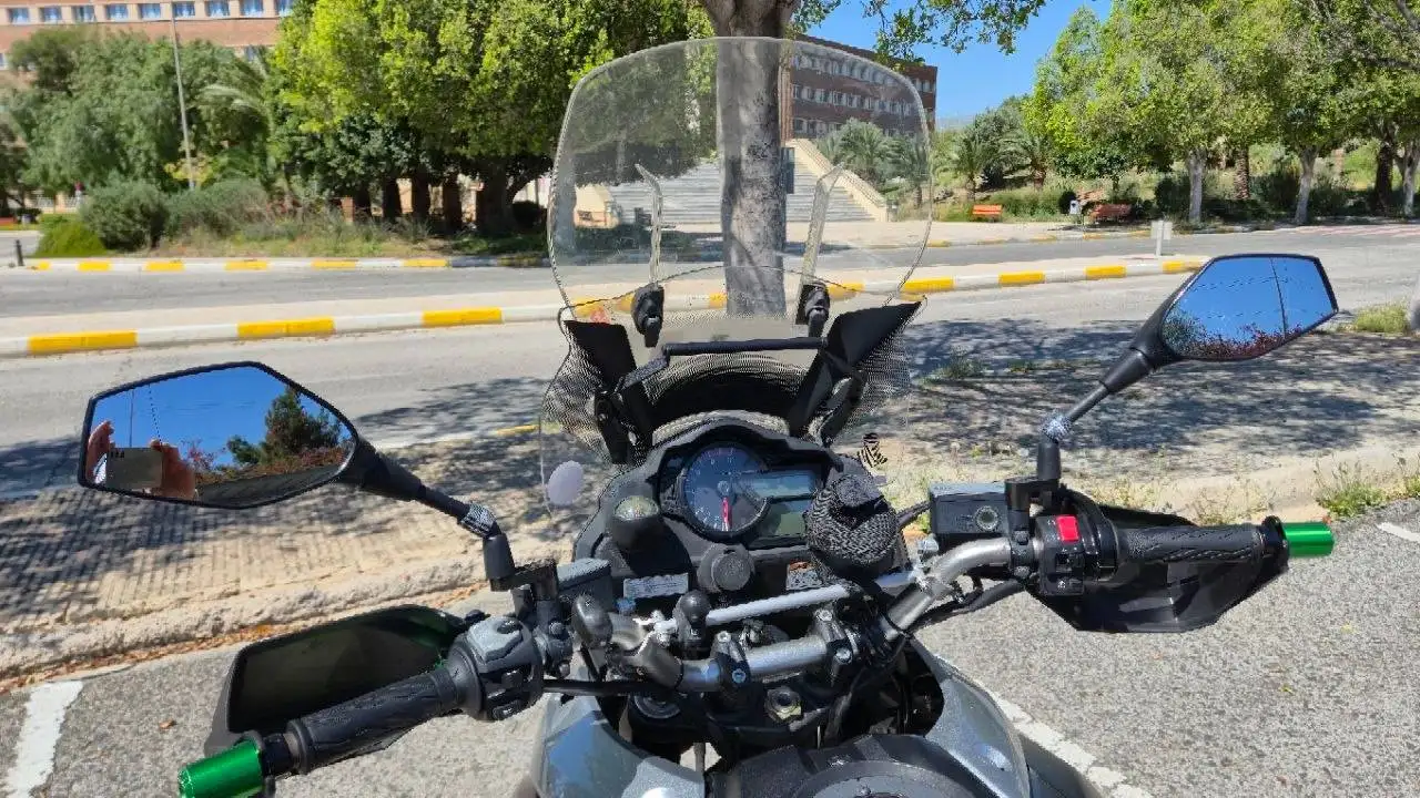 Suzuki V-Strom 1000 - Vista 5